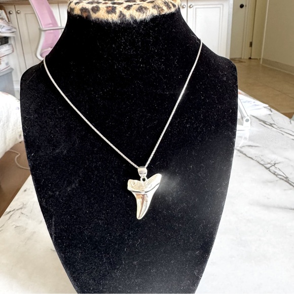 R&C Jewelry. Jewelry - 925 /3D SOLID Silver Shark Tooth Pendant -